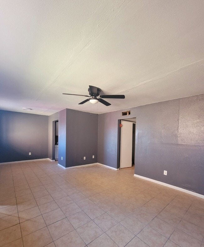 7301 Jensen Dr in Houston, TX - Foto de edificio - Building Photo