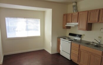 912 N 1st St in Union, OR - Building Photo - Building Photo