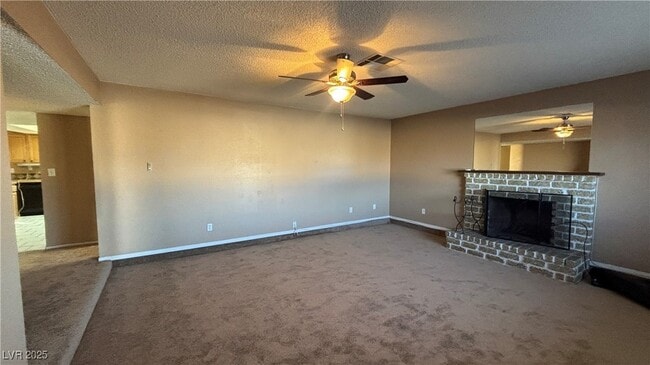 5471 S Sandhill Rd in Las Vegas, NV - Building Photo - Building Photo