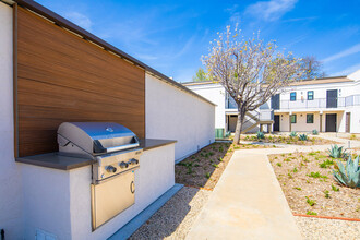 The Sands in Poway, CA - Foto de edificio - Building Photo