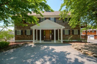 1429 Route 9 in Tivoli, NY - Foto de edificio - Building Photo