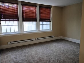 917 Madison St, Unit 5 in Syracuse, NY - Building Photo - Building Photo