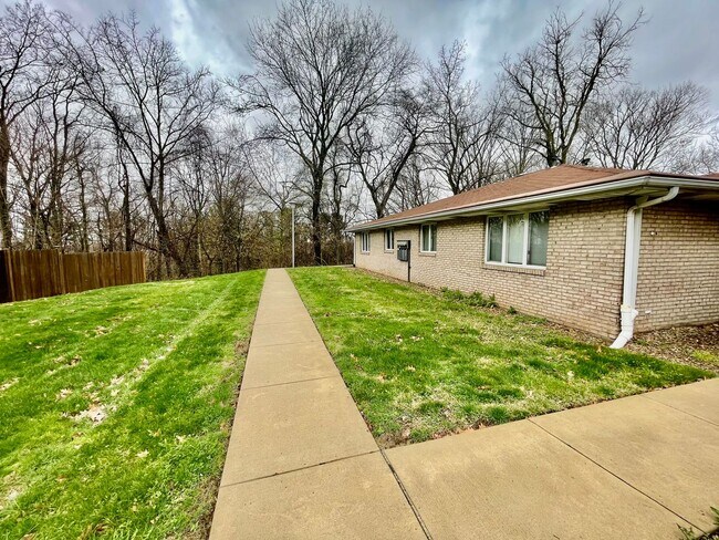 property at 415 Lunar Ln