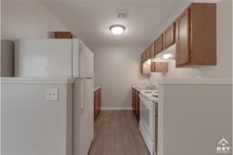 3004 W Newell St in Wichita, KS - Building Photo - Building Photo