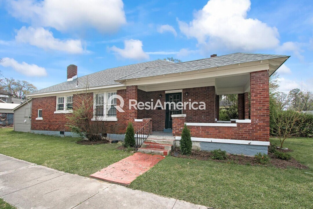856 N McNeil St in Memphis, TN - Building Photo