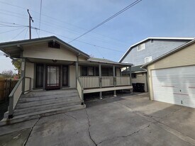 819 Raymond Ave in Long Beach, CA - Building Photo