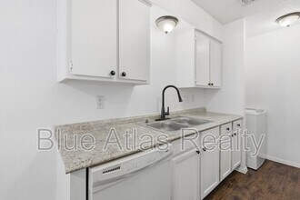 5104 Herrick Ct in Haltom City, TX - Building Photo - Building Photo