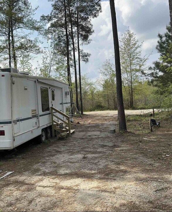 1598 Ruby Rd, Unit B in Hartsville, SC - Building Photo