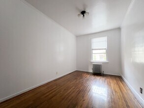 29 STREET in Queens, NY - Building Photo - Building Photo