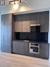 689-689 The Queensway in Toronto, ON - Building Photo - Building Photo
