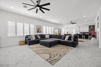 750 Vortex Ave in Henderson, NV - Building Photo - Building Photo