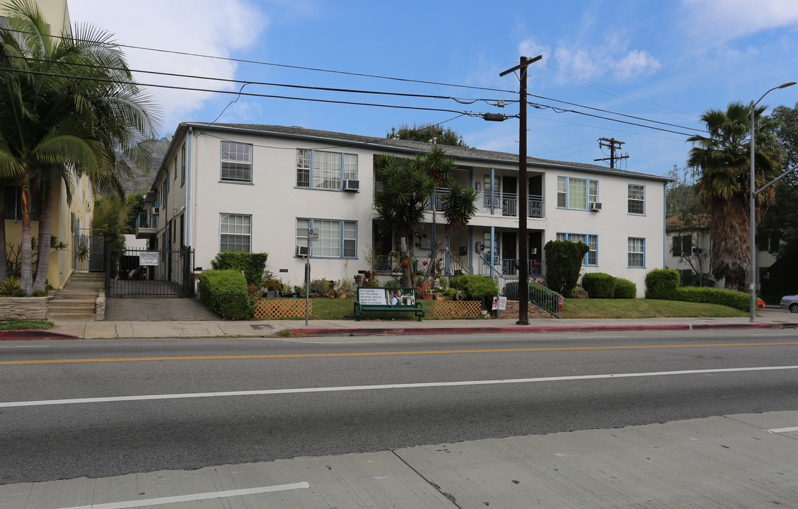 7755 Hollywood Blvd in Los Angeles, CA - Building Photo