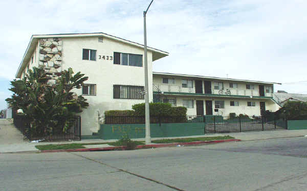 3433 W 71st St in Los Angeles, CA - Building Photo