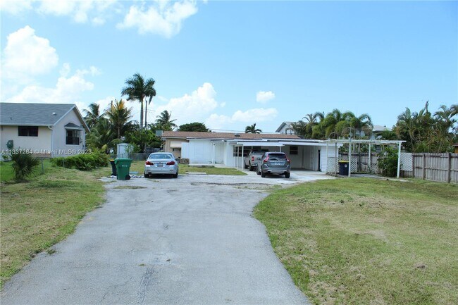 4133 SW 52nd St-Unit -1 in Fort Lauderdale, FL - Building Photo - Building Photo