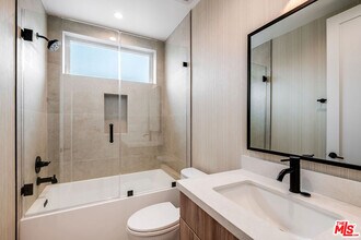5321 Ben Ave in Los Angeles, CA - Building Photo - Building Photo
