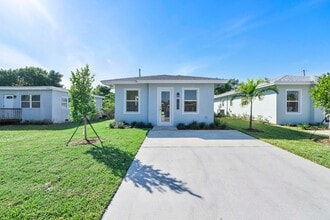 1573 W 16th St in West Palm Beach, FL - Building Photo - Building Photo