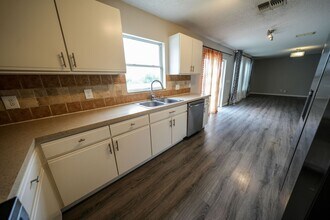 1942 Knollcrest Dr in Clermont, FL - Building Photo - Building Photo