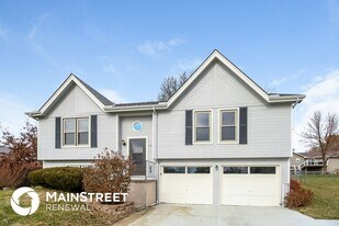 406 W 19th St in Kearney, MO - Building Photo