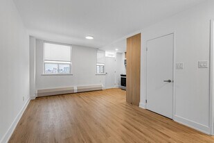 115 Tyndall Ave in Toronto, ON - Building Photo