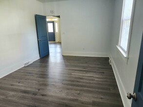 818 Beaver Rd in Ambridge, PA - Building Photo - Building Photo