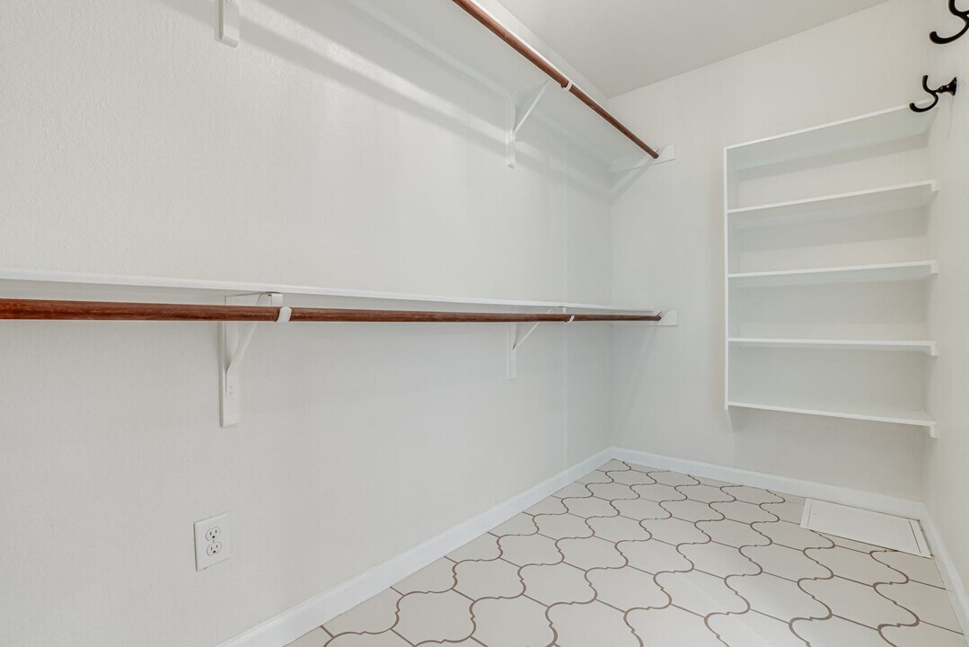 6308 Parsley Hill in San Antonio, TX - Building Photo