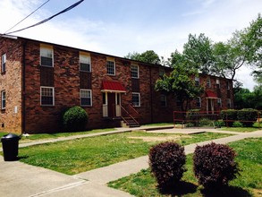 Garden Apartments in Bowling Green, KY - Building Photo - Building Photo