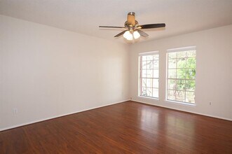 8202 Longview Rd in Austin, TX - Building Photo - Building Photo