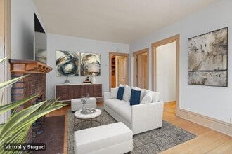 2744 Fremont Ave S, Unit 1 in Minneapolis, MN - Foto de edificio - Building Photo