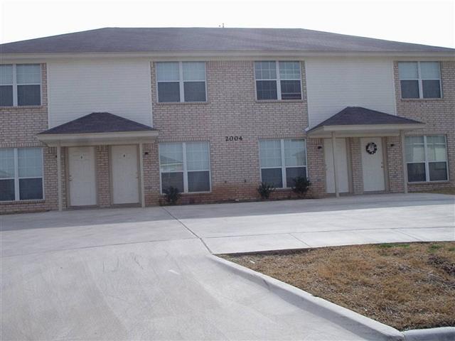 2004 Monte Carlo Ln, Unit D