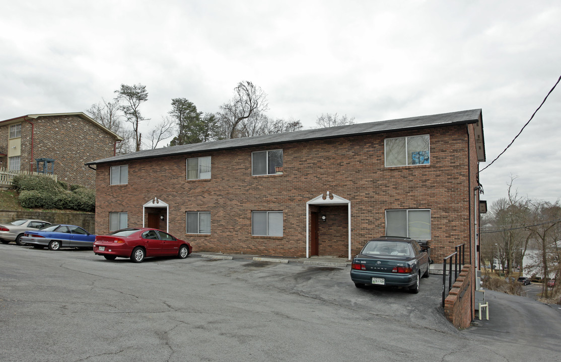 1001 Flanders Ln in Knoxville, TN - Foto de edificio