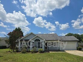 608 Pepper Ann Ln in Matthews, NC - Building Photo