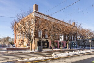 2415 Main St in Stratford, CT - Building Photo