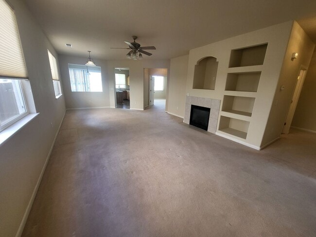 353 Royal Troon Dr in Dayton, NV - Building Photo - Building Photo