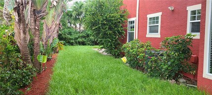 735 NW 1st Ave in Fort Lauderdale, FL - Building Photo - Building Photo