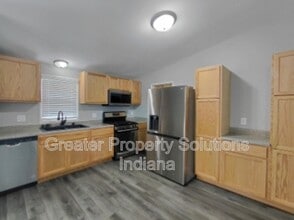 2870 Vigo St in Lake Station, IN - Building Photo - Building Photo