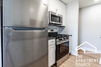 503 W Aldine Ave, Unit 3 in Chicago, IL - Building Photo - Building Photo