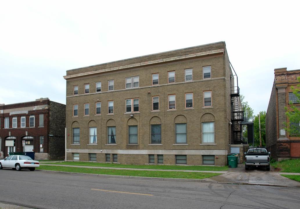 Memorial Park Apartments in Duluth, MN - Building Photo