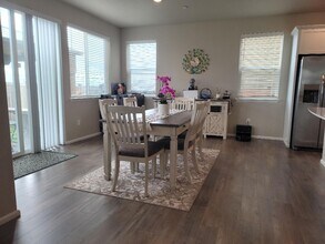 1367 Baker Hts Lp in Bremerton, WA - Building Photo - Building Photo