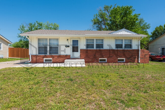 property at 3052 S Bonn Ave