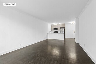 500A E 87th St in New York, NY - Building Photo - Building Photo