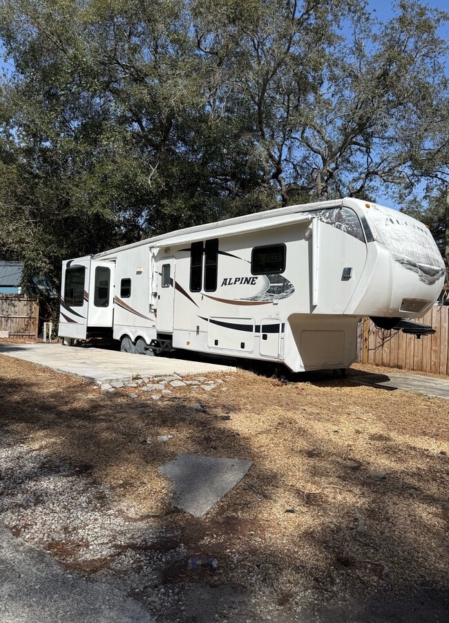 property at 3000 Clarcona Rd