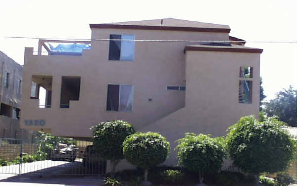 1320 Civic Center Dr W in Santa Ana, CA - Building Photo