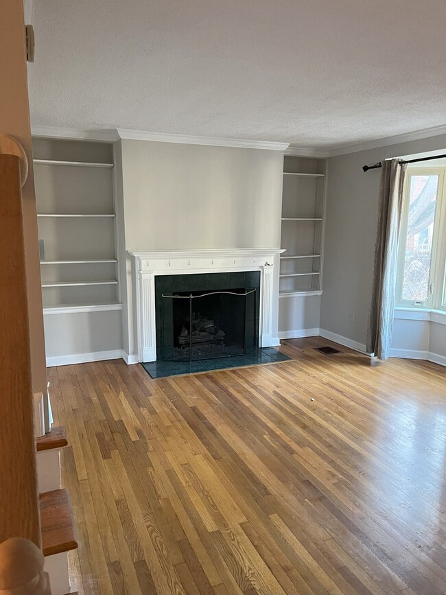 property at 1742 E Broad St