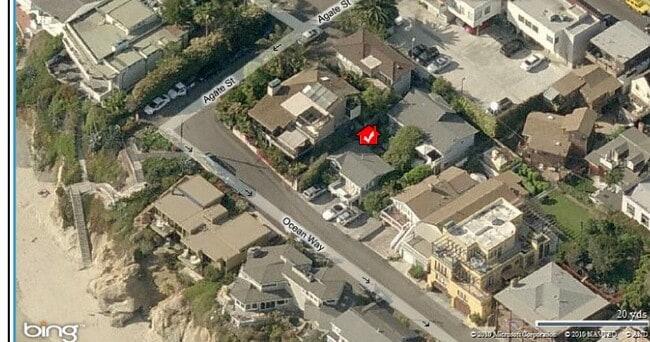 1726 Ocean Way, Unit #4 in Laguna Beach, CA - Foto de edificio - Building Photo