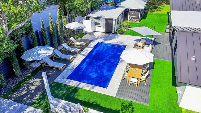 property at 3210 Palm Dr