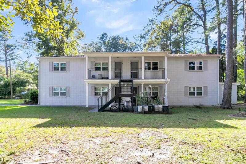 106 County Rd S-18-342 in Summerville, SC - Foto de edificio