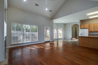 110 Hillvale Ln in Loudon, TN - Building Photo - Building Photo
