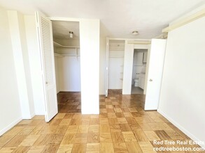 101 Monmouth St in Brookline, MA - Foto de edificio - Building Photo