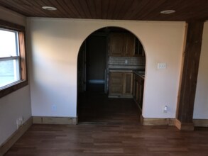 10032 Hwy 421 S in Trade, TN - Foto de edificio - Building Photo