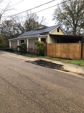 206 Calhoun St in Water Valley, MS - Building Photo - Building Photo